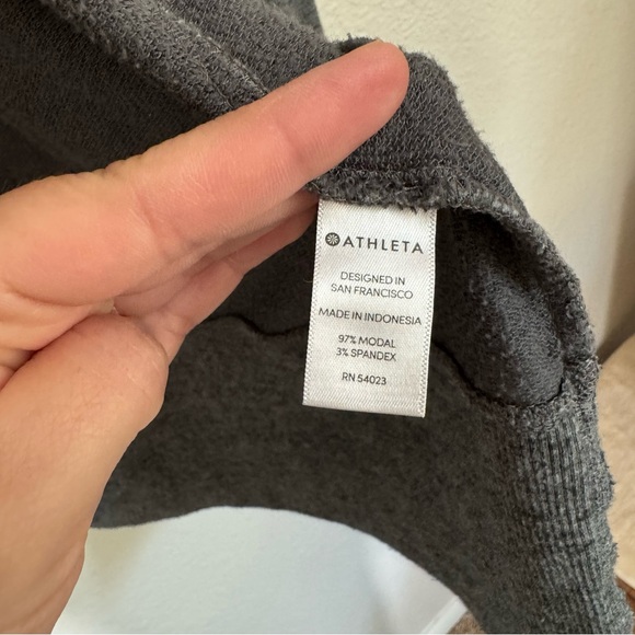 Athleta Pranayama Wrap - Picture 3 of 6